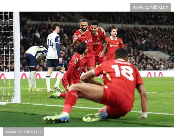 世界杯焦点大战即将上演 两大豪强激烈对决谁能笑到最后